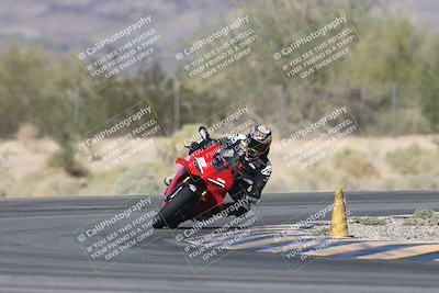 media/Oct-30-2025-Racers Edge (Thu) [[dabbdaf680]]/3-B Group/Session 5 (Turn 6)/